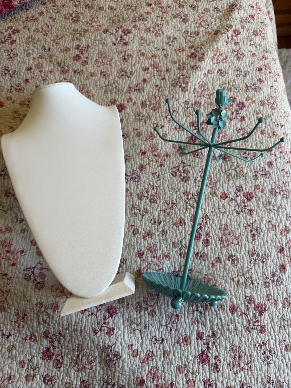 Metal Jewelry Tree Stand in Teal and bust